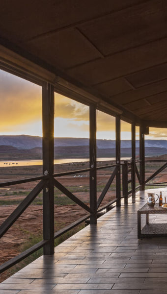 Defiance House Lodge Veranda