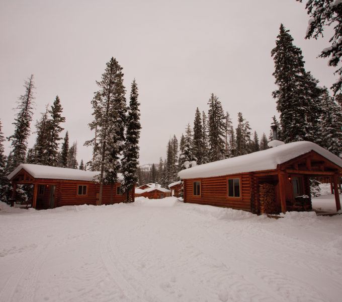 Togwotee Cabins Exterior Winter