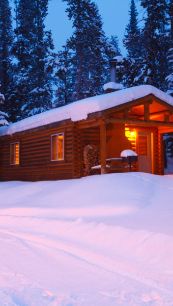 Togwotee Cabins Exterior Night
